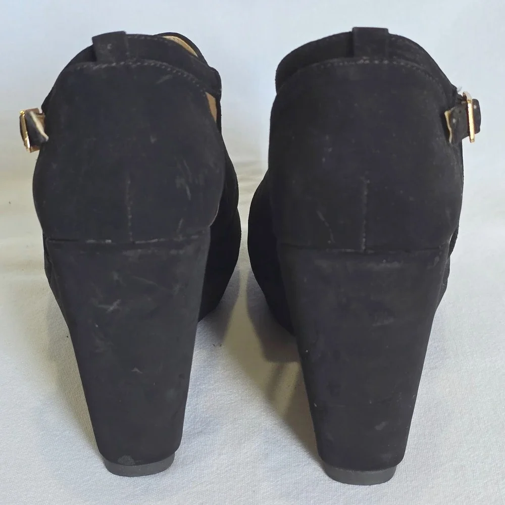 Ashley A Women Size 7 Wedge Sandals Black Faux Suede Platform Ankle Strap Heel